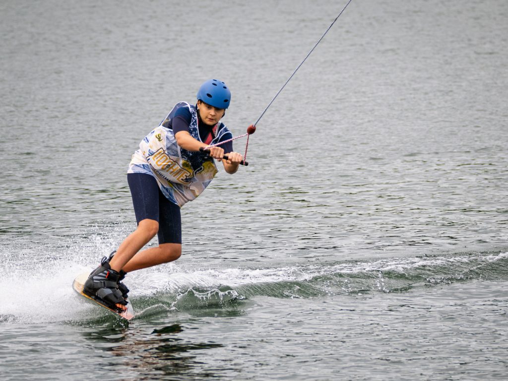 Wakeboard i narty wodne na obozie w Szelmencie